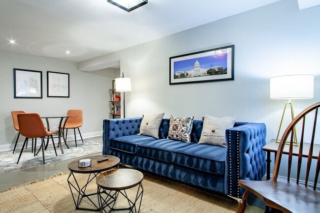 Building Photo - 824 Varnum St NW