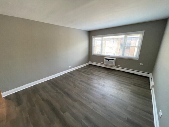 Building Photo - 15 N Dryden Pl