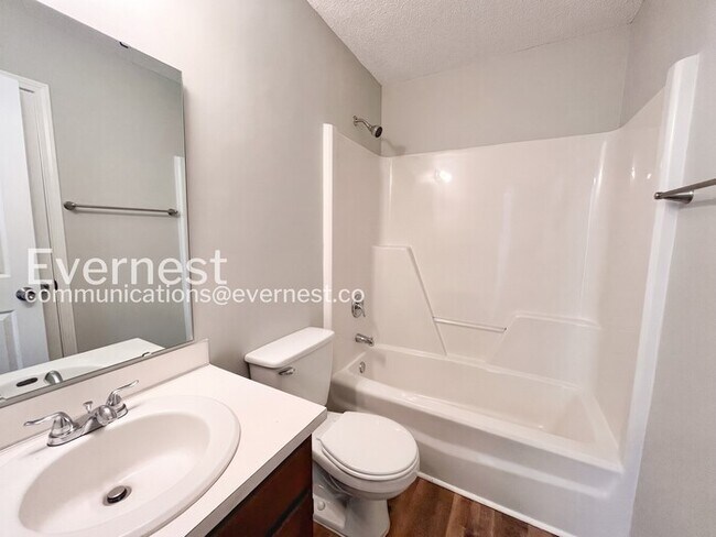 Building Photo - 4588 Lands End Ct SW