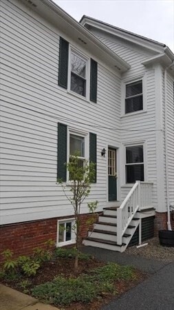 Building Photo - 73 Inman St