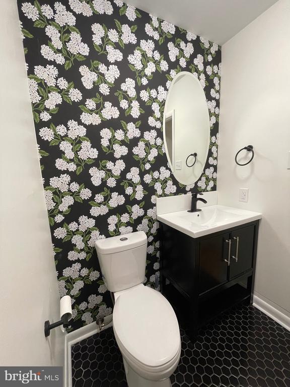 Building Photo - 136 Scott St