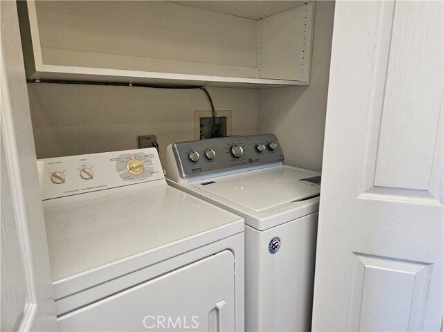 Building Photo - 2360 Sunningdale Dr