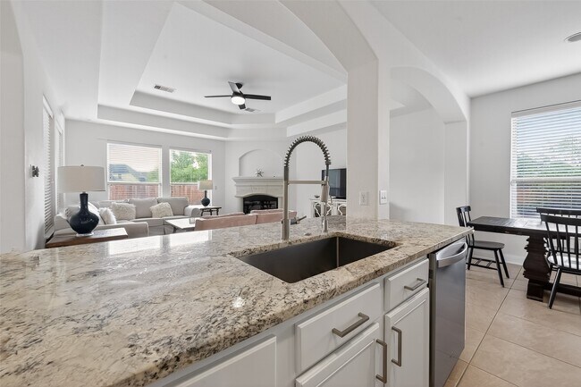 Building Photo - 99 Buck Trail Pl