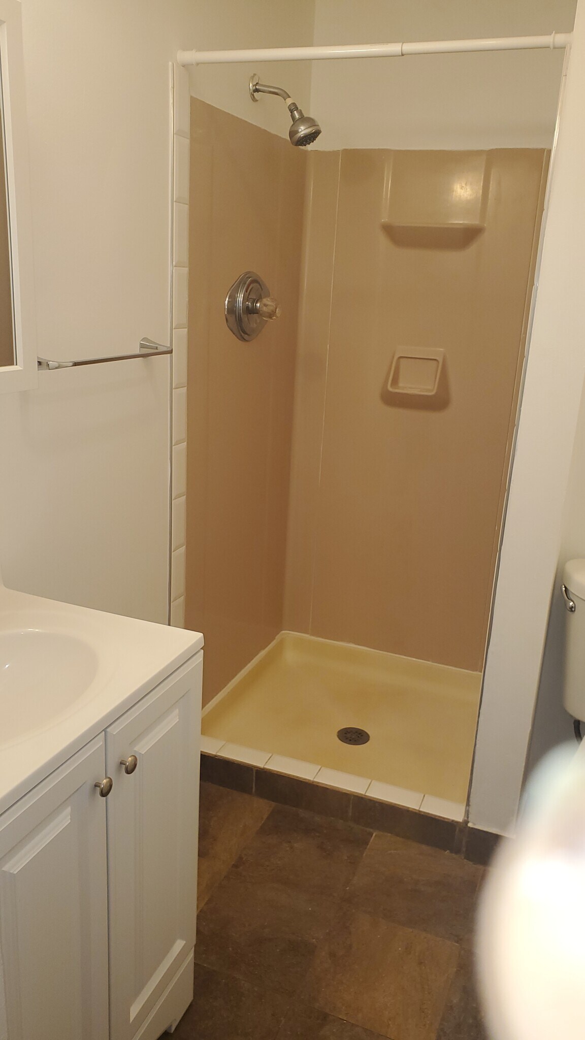 Building Photo - 2553 Bonaffon St