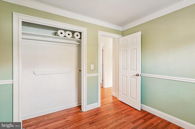 Building Photo - 1506 Widows Mite Rd