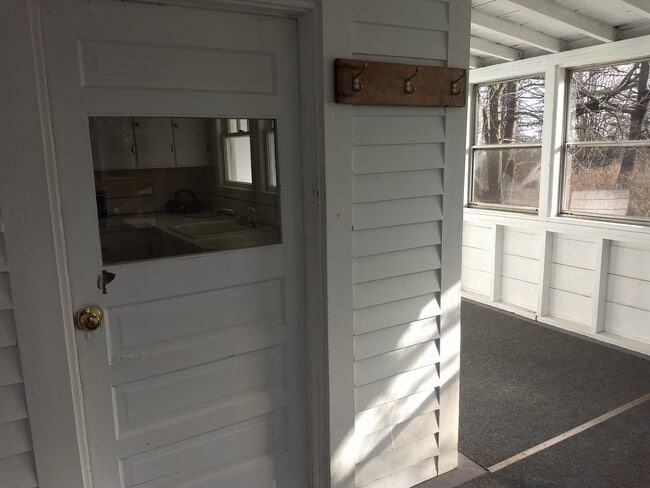 Building Photo - 38 Snow Rd