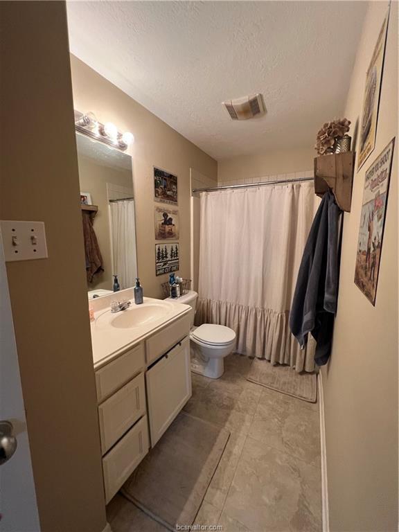 Building Photo - 11349 N Dowling Rd