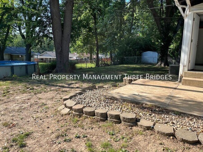 Building Photo - 7025 Richwood Ln