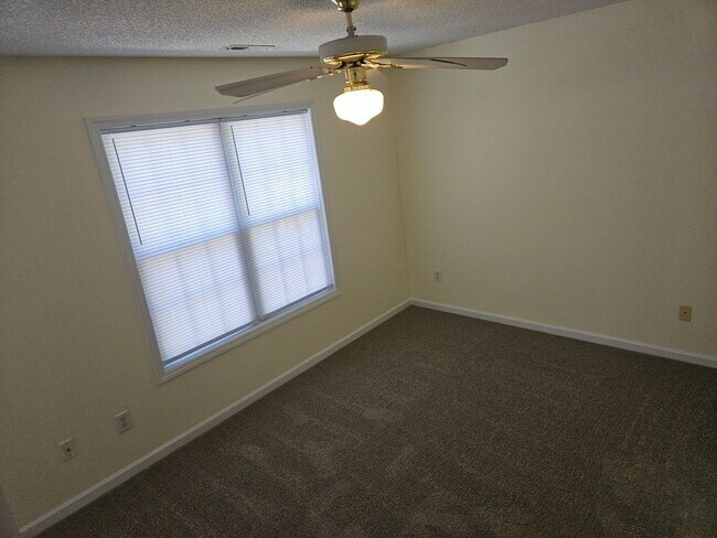 Building Photo - 2225 Violet Bluff Ct