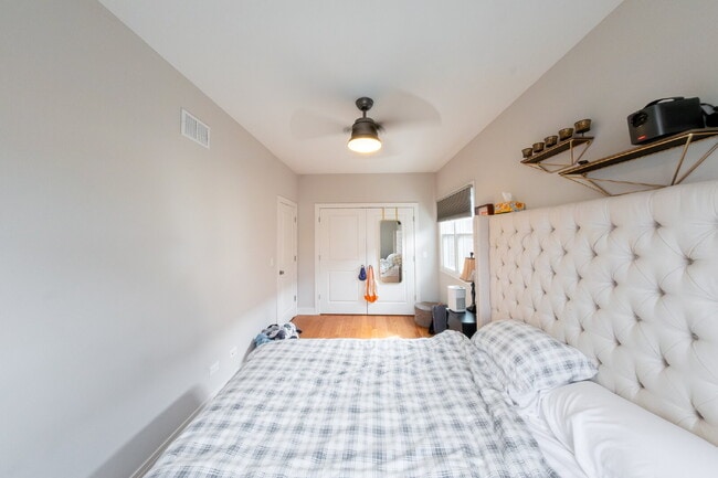 Building Photo - Beautiful West Humboldt Park Single Family Home