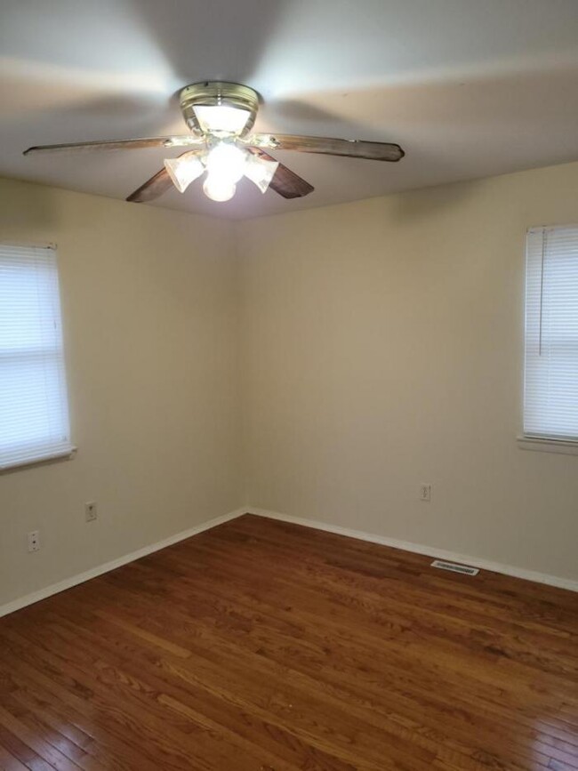 Building Photo - 4 bedroom in Newark DE 19713