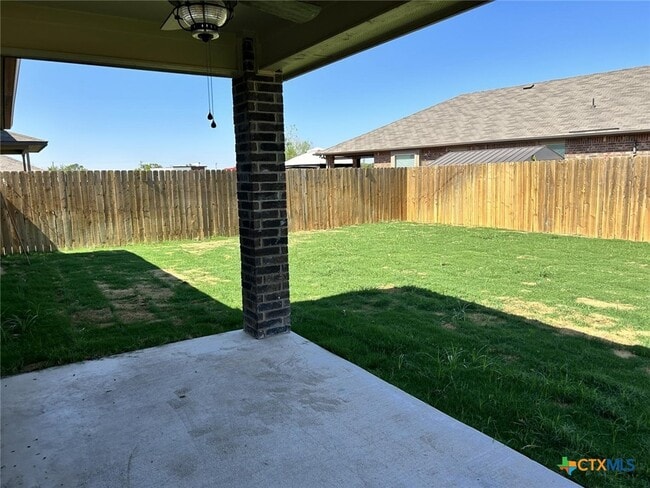 Building Photo - 6400 Treiber Dr