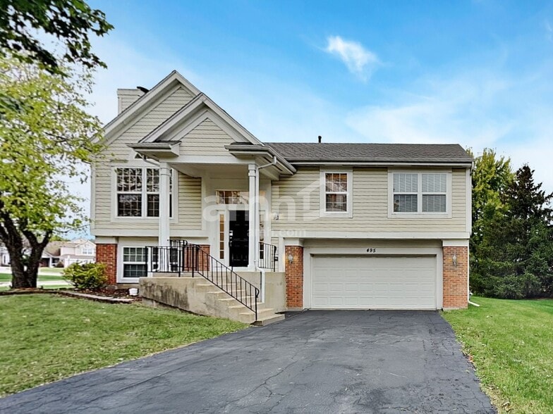 Primary Photo - 495 W Camden Ln