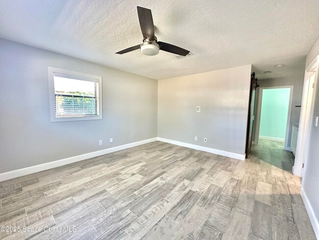 Building Photo - 918 Bluewater Dr