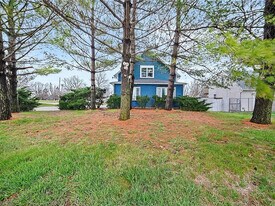 Building Photo - 1725 Army Post Rd