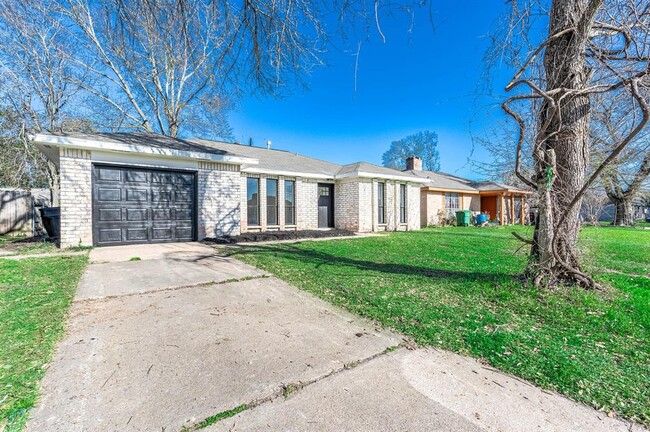 Building Photo - 15006 Wellman Ln