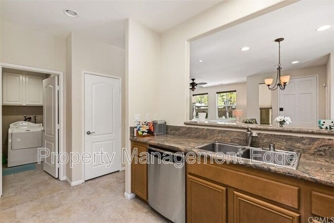 Building Photo - 40094 Spring Pl Ct