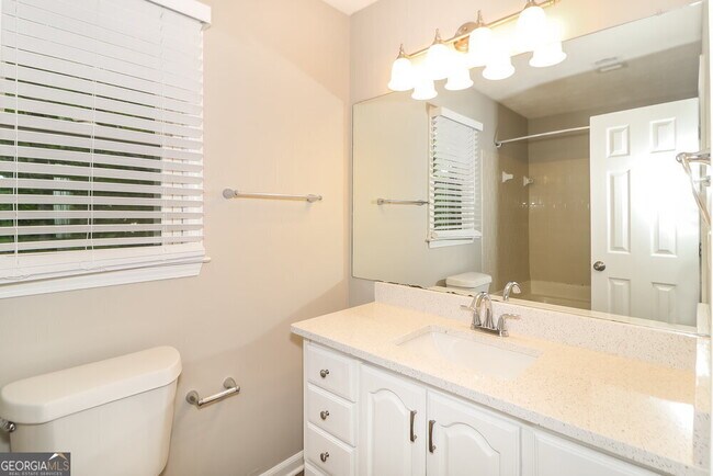 Building Photo - 3070 Revere Cir