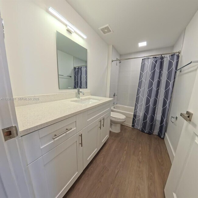 Building Photo - 1620 NW 18th St