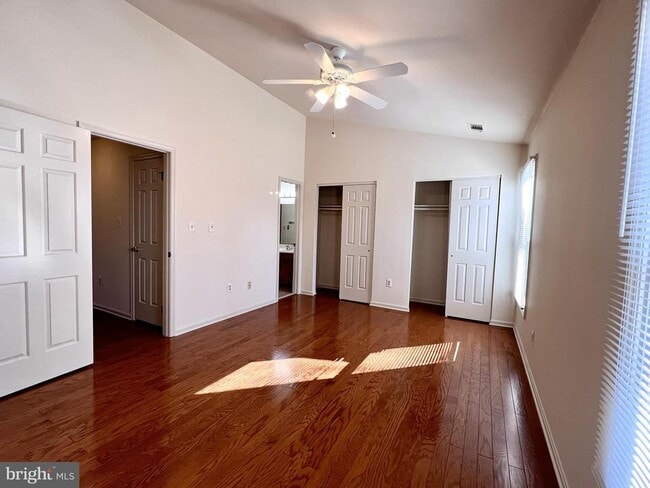 Building Photo - 1525 Templeton Pl