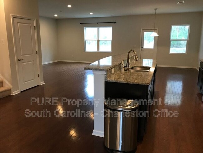 Building Photo - 3071 Conservancy Ln