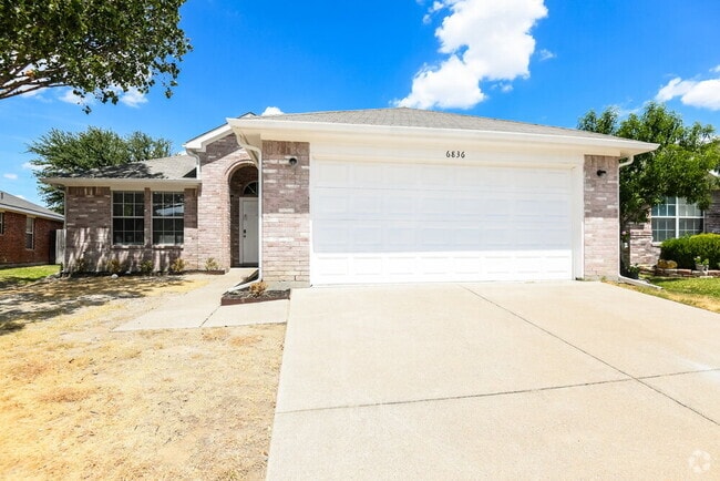 Building Photo - 6836 Bluff View Dr