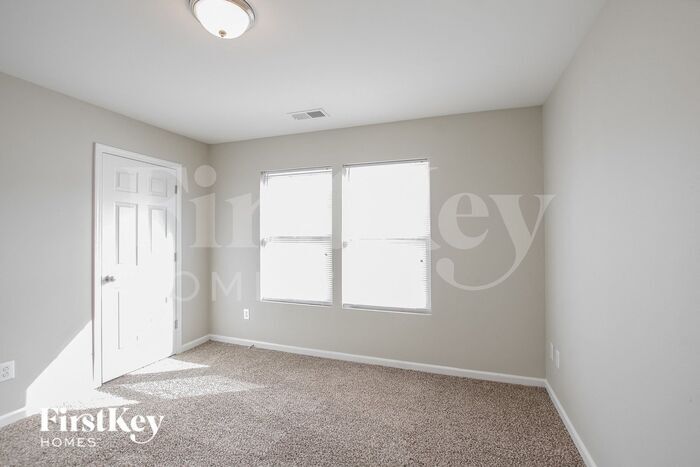 Building Photo - 1732 Larne Cir