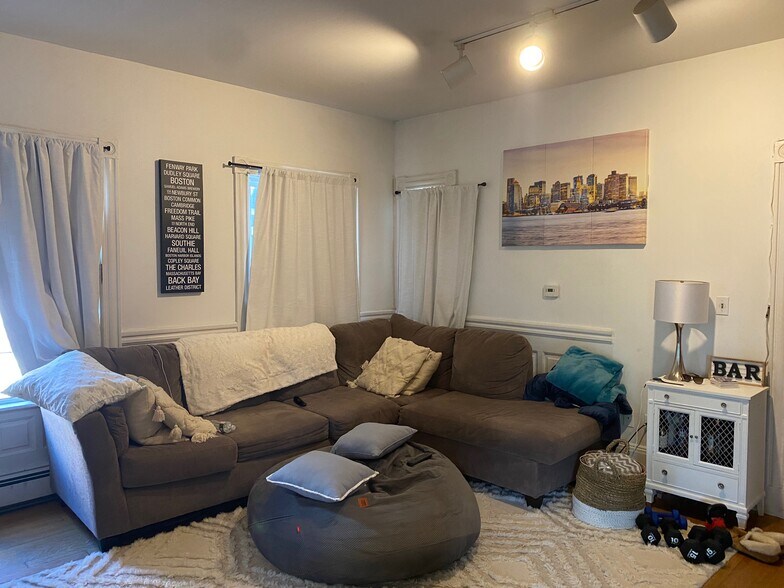 Building Photo - 287 Summit Ave