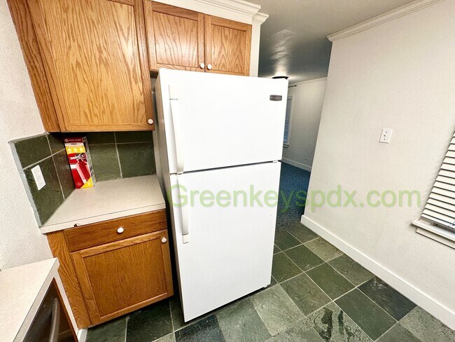 Building Photo - 10197-1136