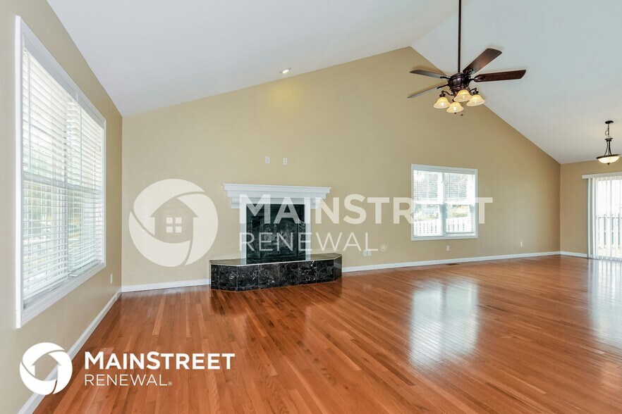 Building Photo - 197 Falcetti Dr