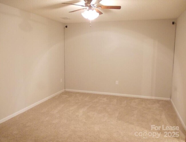 Building Photo - 12317 Paperbark Cir