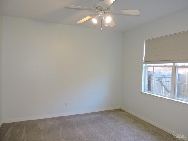 Building Photo - 4986 Vizcaya Dr