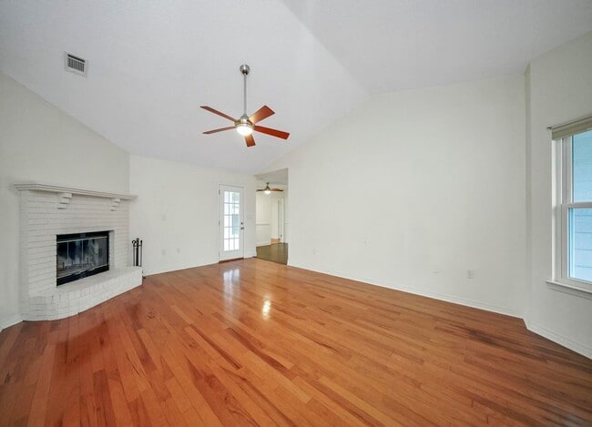 Building Photo - 128 Drewson Dr