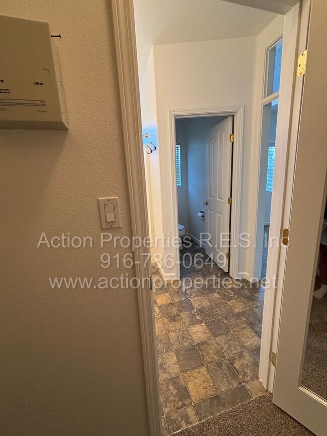 Building Photo - Action Properties Offering Immaculate Highland Reserve 4 Bedroom 2 Bath, 1581 sqft, New Paint and...