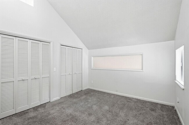 Building Photo - 1844 Larette Dr