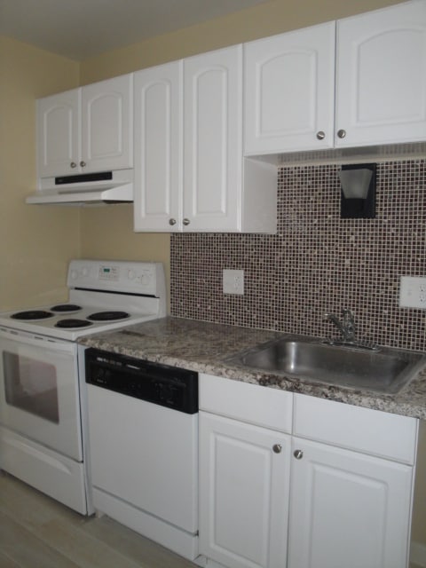 Building Photo - CLOSE TO SHOPPING AND SCHOOLS AVAIL OCTOBER 2nd