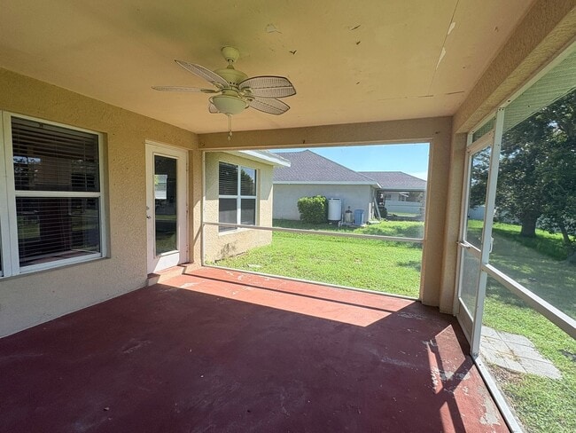 Building Photo - 1732 SW 21st Ln