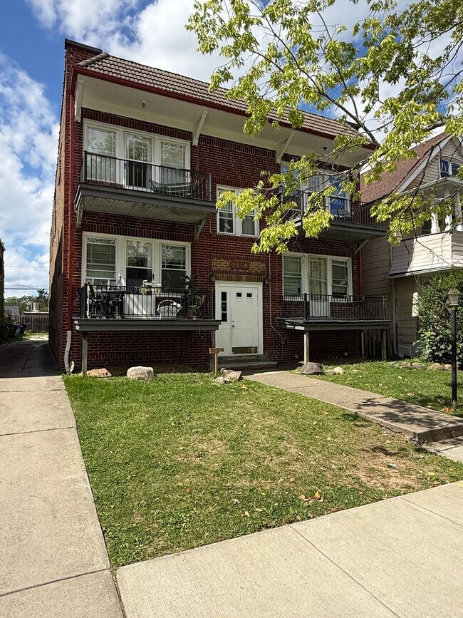 Building Photo - 1566 W 116th St