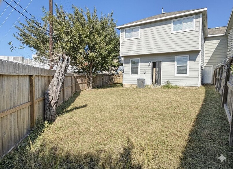 Building Photo - 6427 Waldron Dr