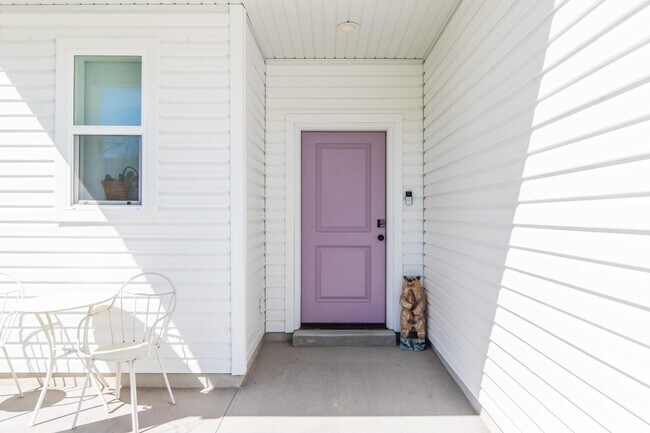 Building Photo - 2007 Redtail Cir