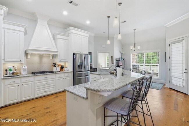 Building Photo - 320 Oakville Cir