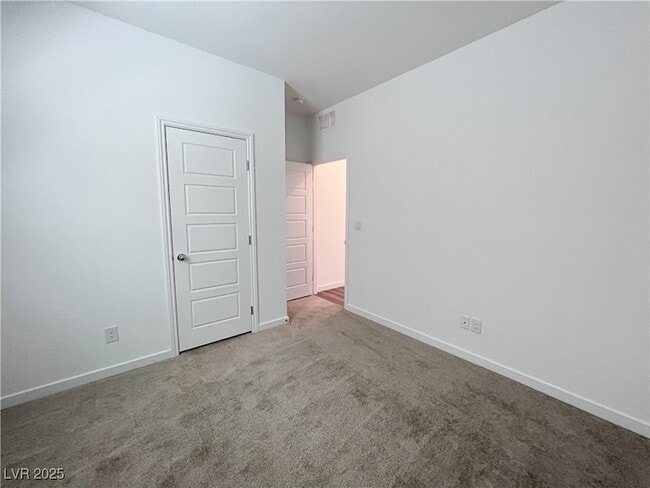 Building Photo - 2942 Gaffer Film St