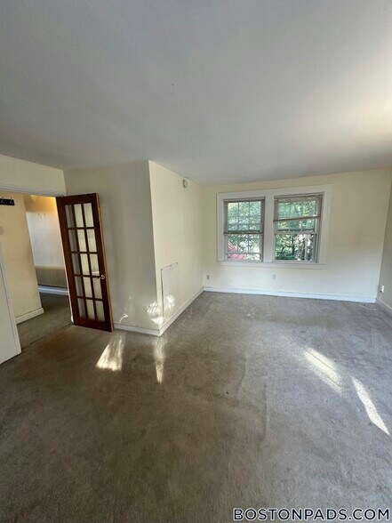 Building Photo - 256 Lowell Ave