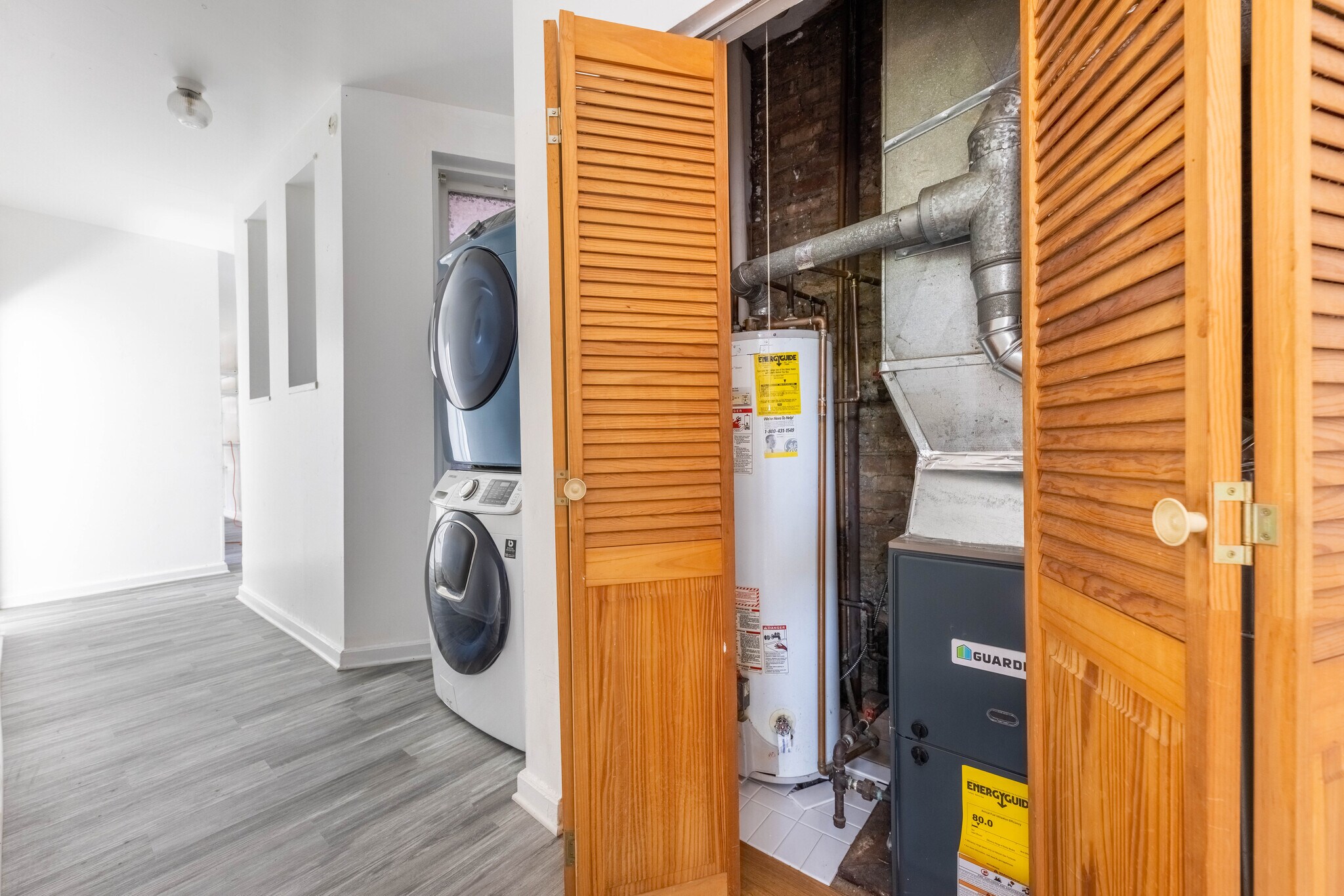 Building Photo - 901 W 19th St