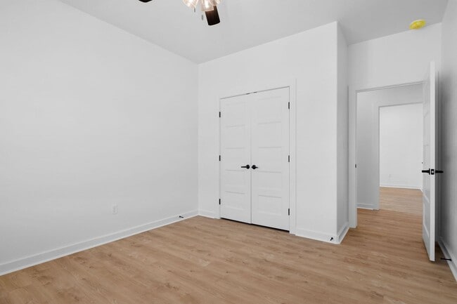 Building Photo - 8705 Cantera Dr
