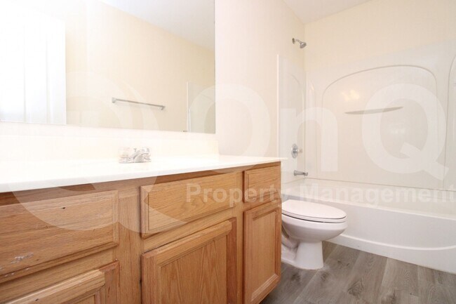 Building Photo - 4256 E Baylor Ln