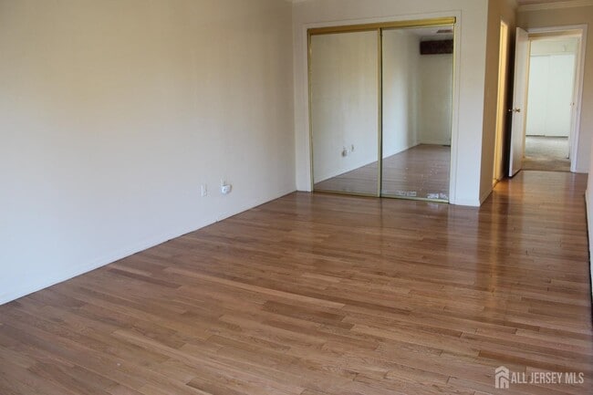 Building Photo - 157 Westgate Dr