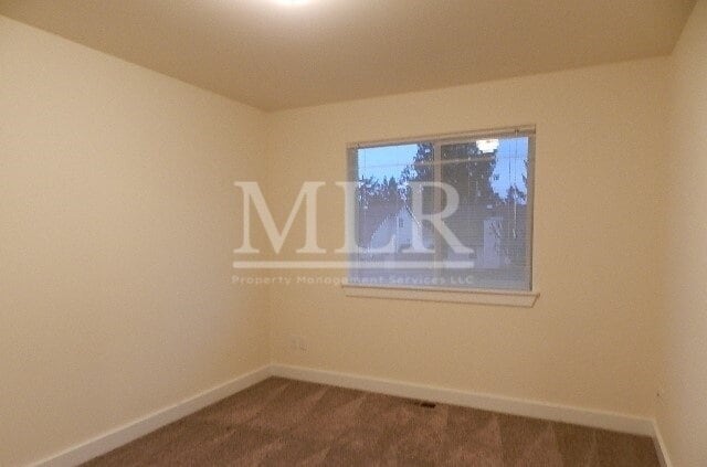 Building Photo - Cirque Dr W 8013-