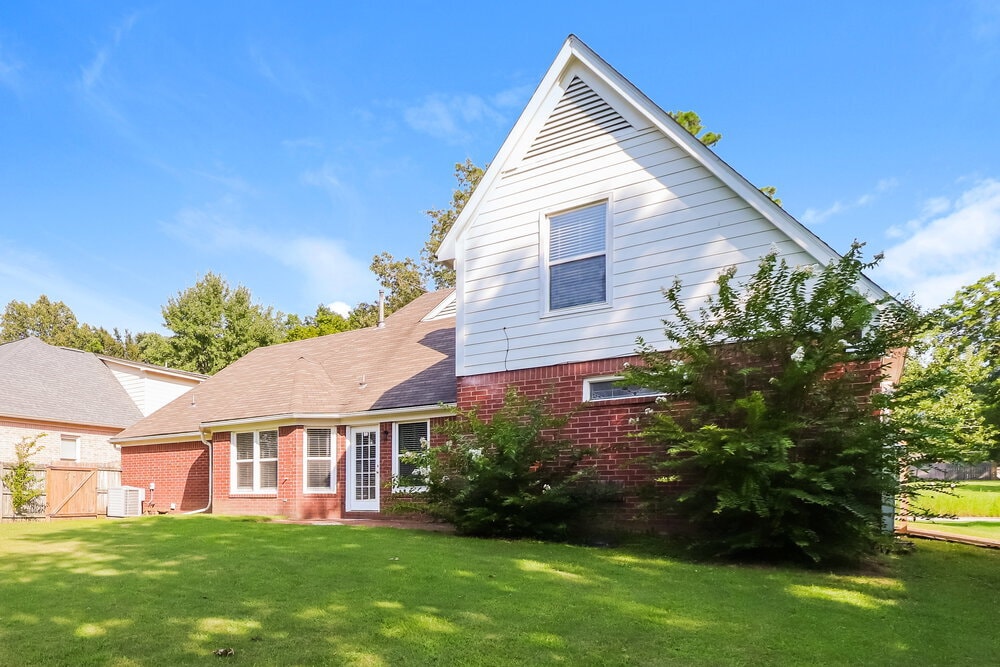 Building Photo - 2575 Country Glade Cove S