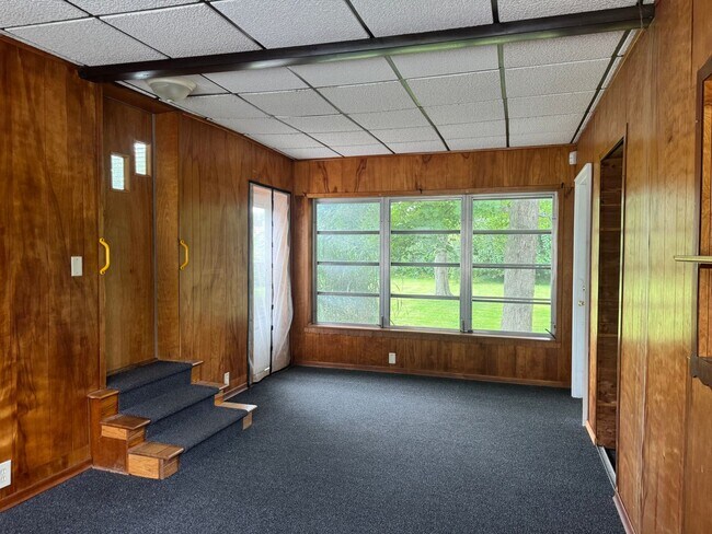 Building Photo - Single Family Home - Available - Will not ...